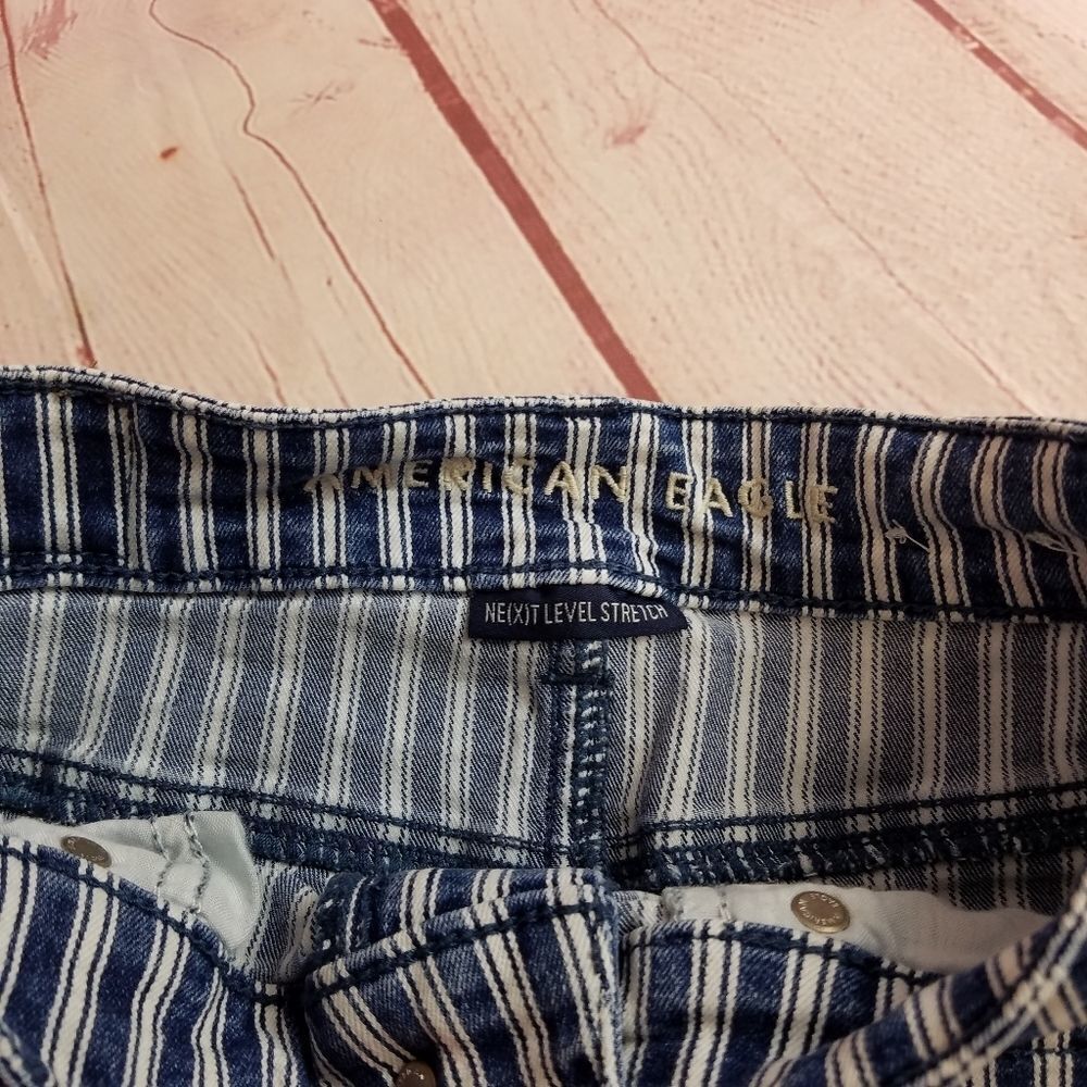 American Eagle Outfitters stripped shorts 0 - Picture 2 of 4